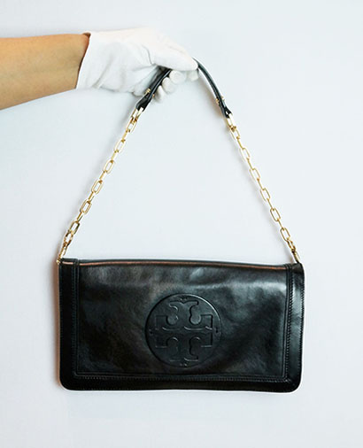 Bombe Reva Clutch, front view